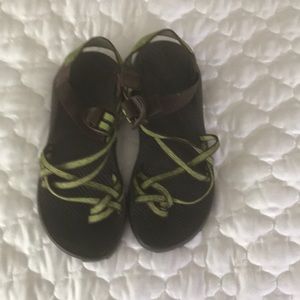 Chaco Z/X2 Size 8